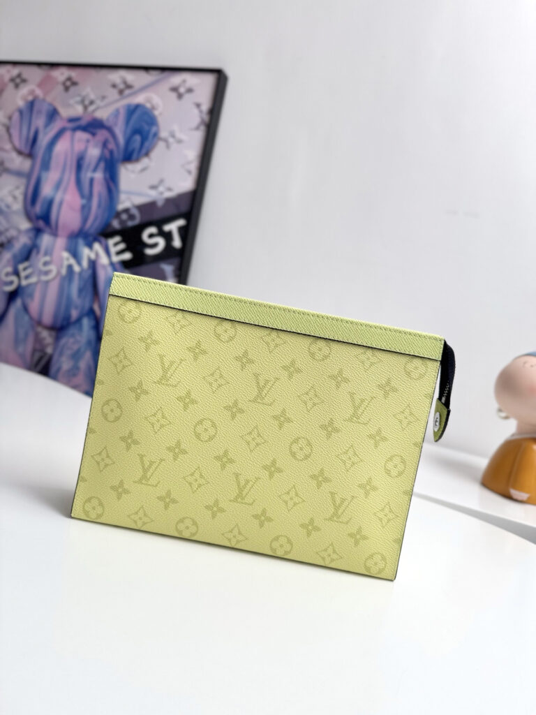 ルイ・ヴィトン「Louis Vuitton」ポシェット･ヴォワヤージュ MM