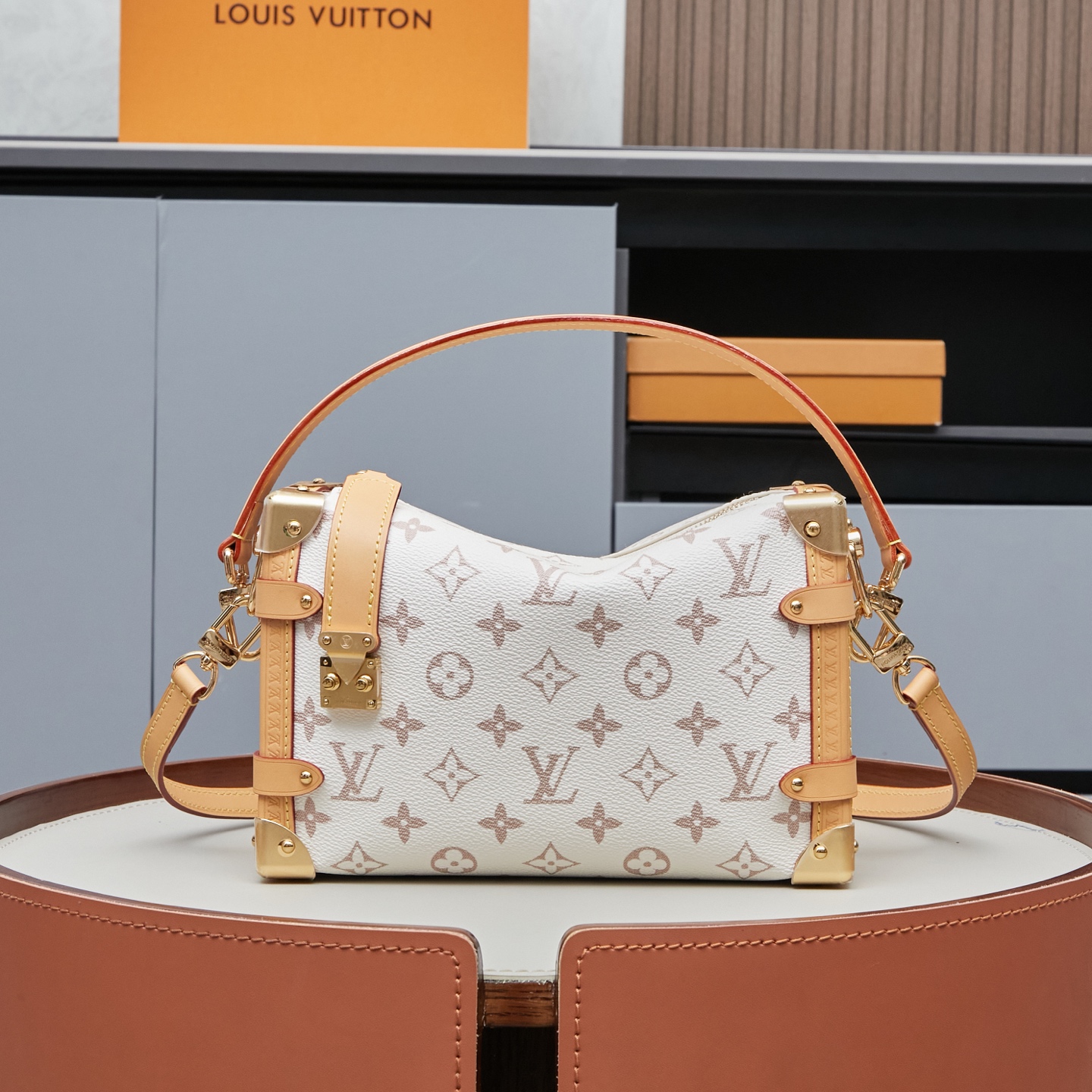 ルイ・ヴィトン サイド・トランク MM バッグ「Side Trunk Bag」