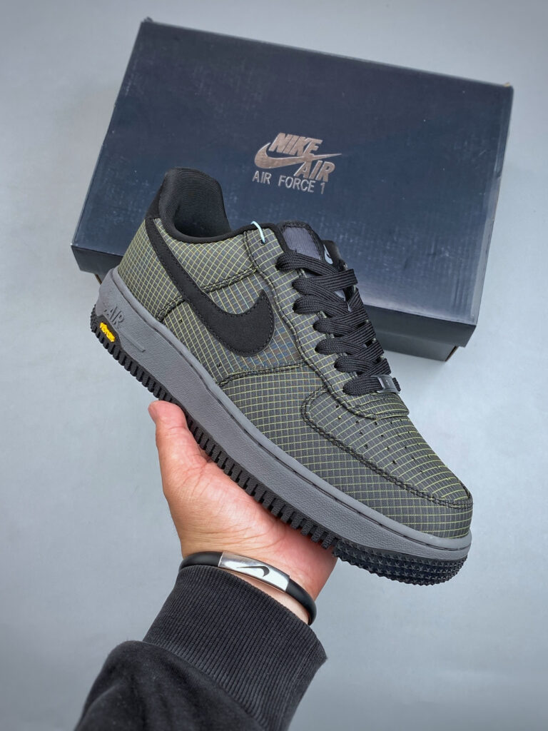 ナイキ エア フォース 1 トレンドスニーカー「Nike Air Force 1」