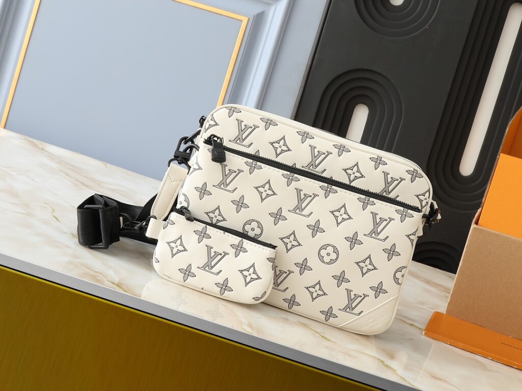 ルイ・ヴィトン「Louis Vuitton」新作 Trio メッセンジャーバッグ