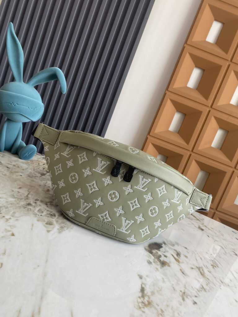 ルイ・ヴィトン「Louis Vuitton」ディスカバリー・バムバッグ PM