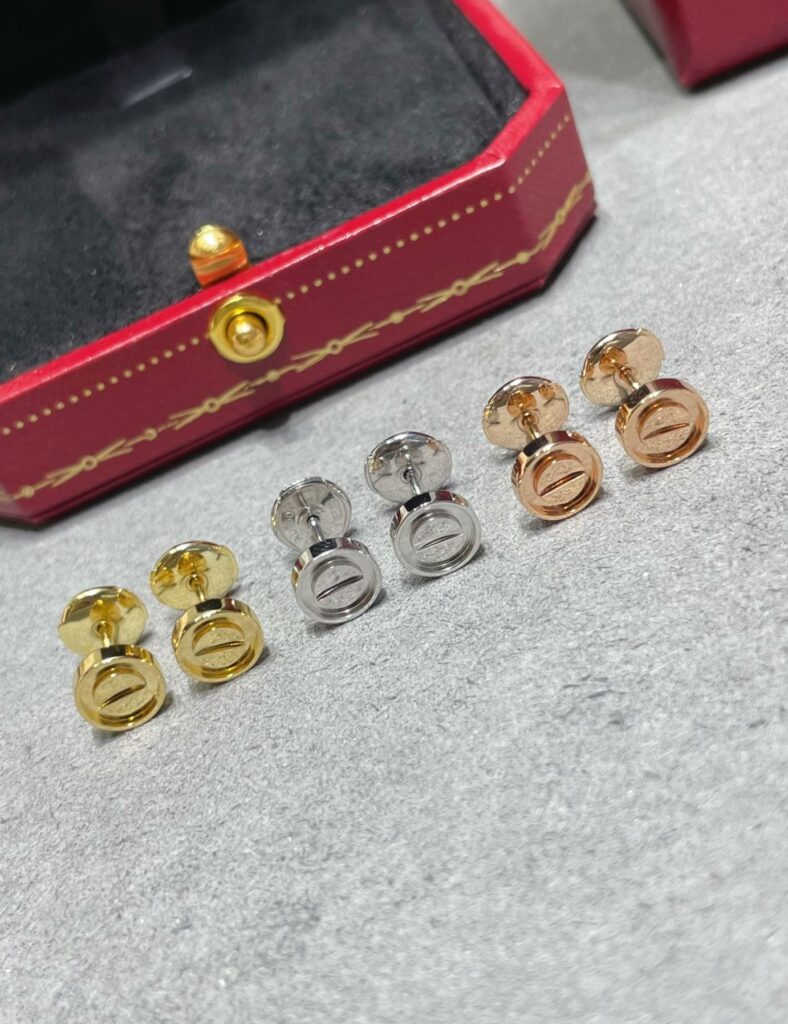 カルティエ「Cartier」ジュスト アン クリュ ピアス