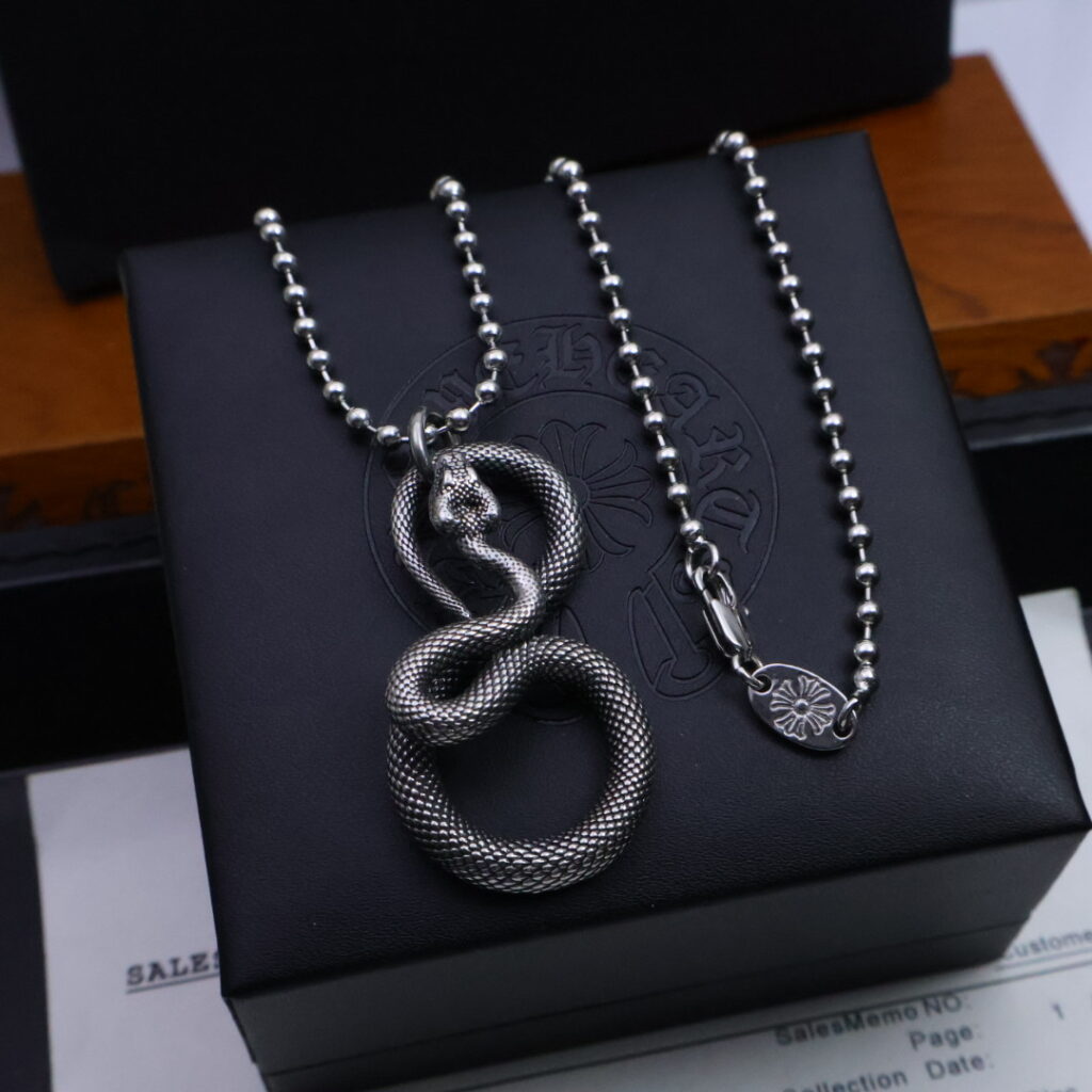 クロムハーツ「Chrome Hearts」チャームペンダント 2026