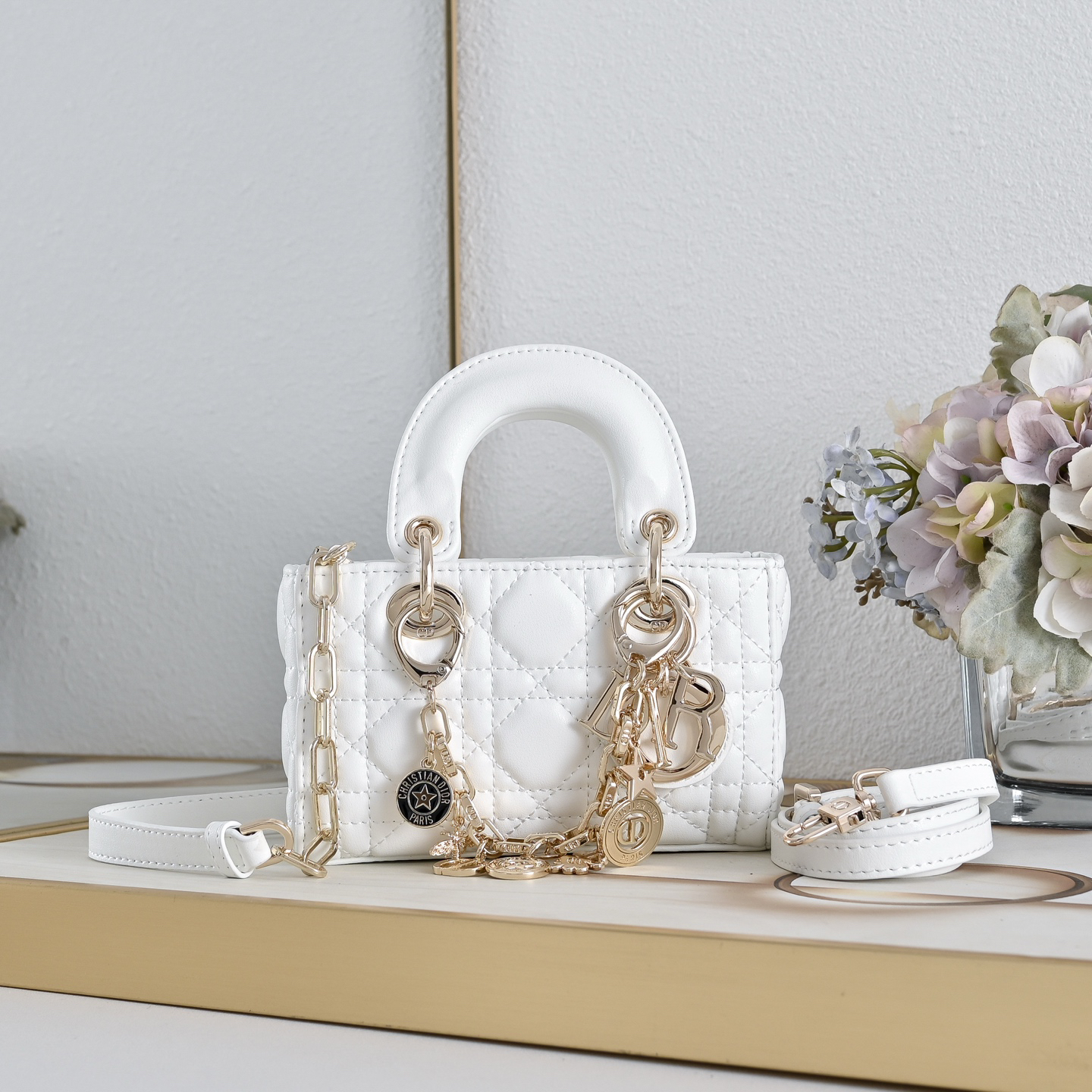 【入手困難品】ディオール レディ ディージョイ ハンドバッグ「Lady D‑Joy Bag」