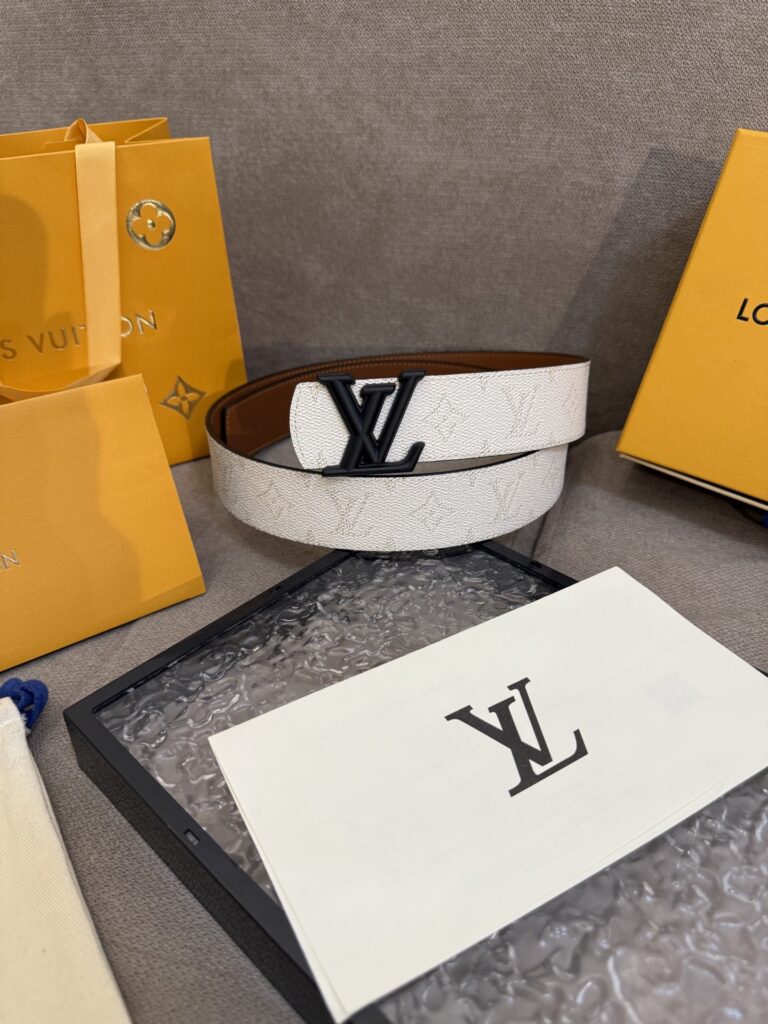 【日本未入荷】ルイヴィトン LV Dimension 両面使いベルト 40mm（全長約 100cm）
