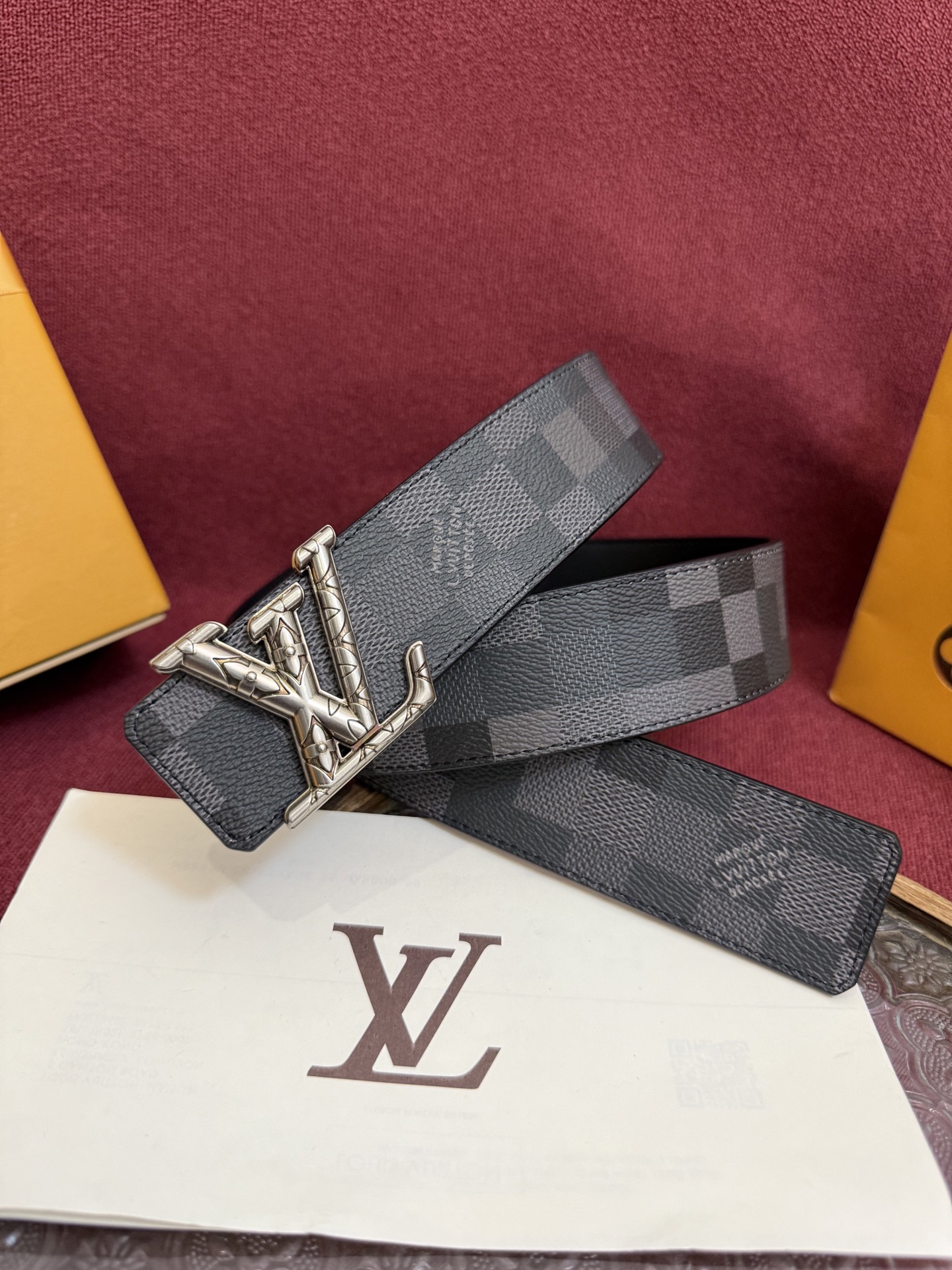 【日本未入荷】ルイヴィトン LV Dimension 両面使いベルト 40mm(全長約 100cm)