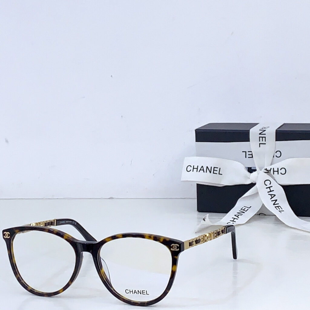【新作到着】Chanel ハイセンスデザインサングラス「遮光レンズ搭載」