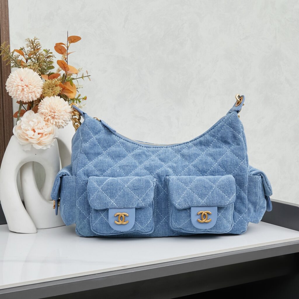 シャネル キルティング ホーボー バッグ「Hobo Bag」