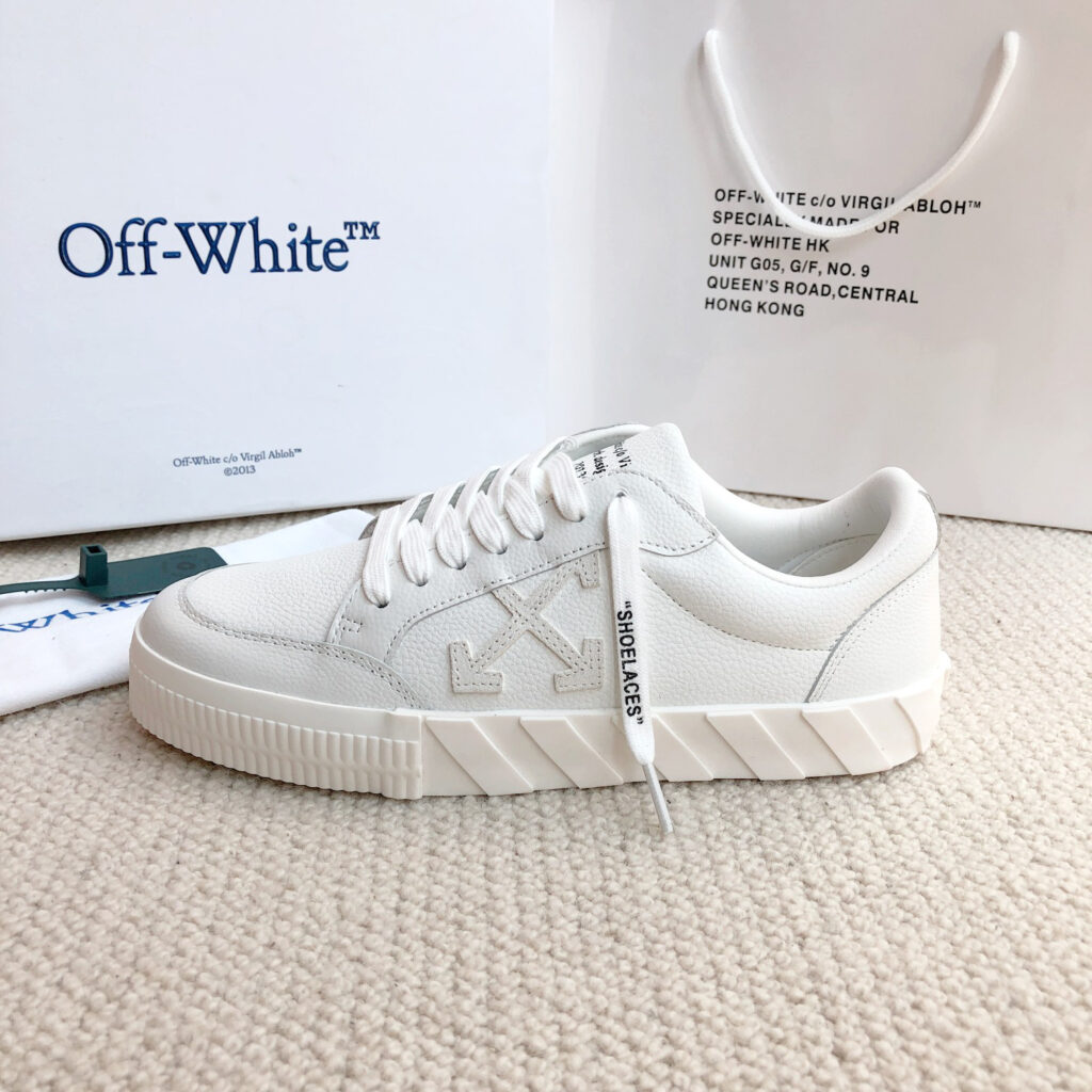 オフホワイト Vulc ローカット カジュアルスケートシューズ