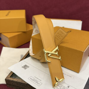 【新商品入荷】Louis Vuitton クラシックハイクオリティベルト「全長約 100cm」