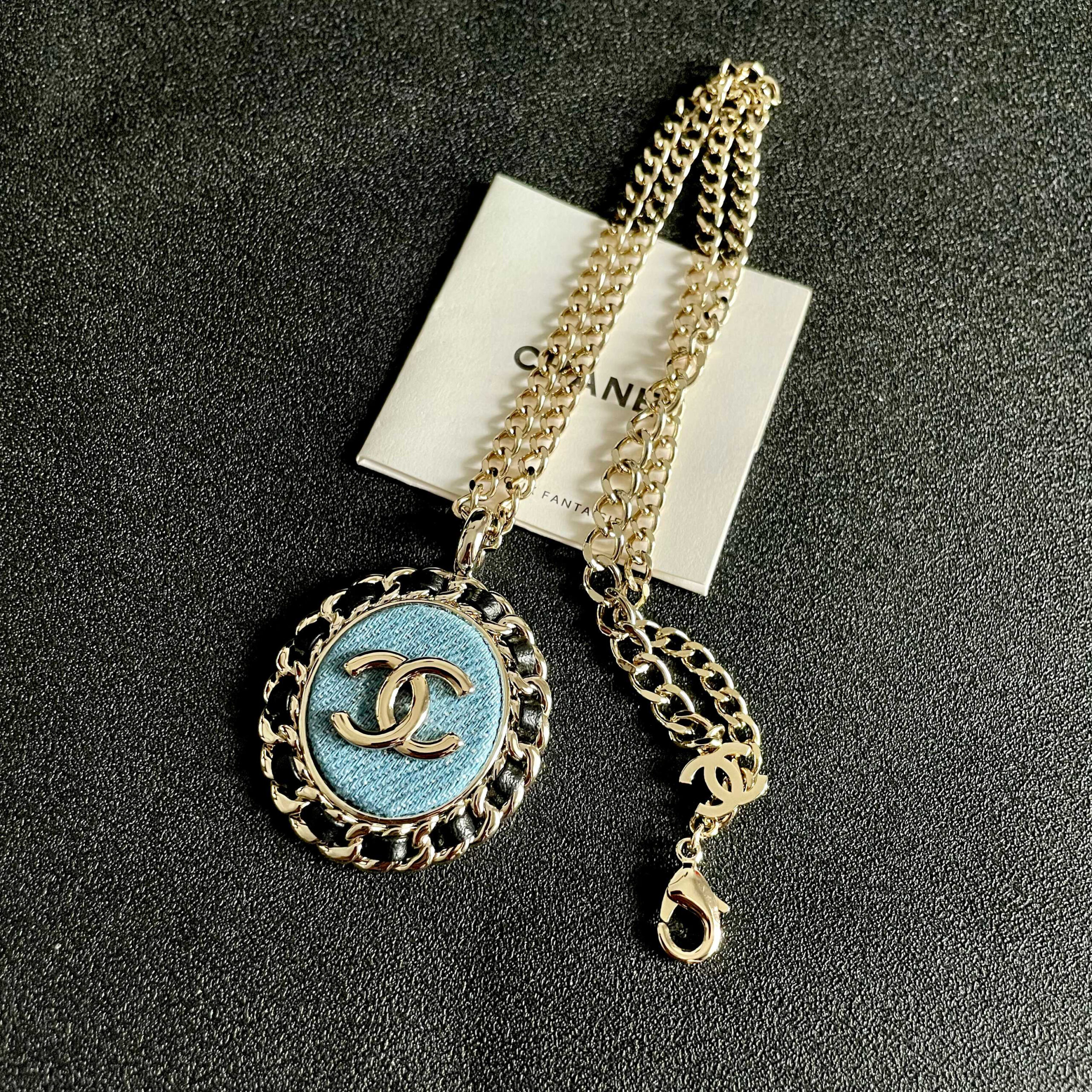 シャネル「Chanel」 デニムブルー ダブルCネックレス