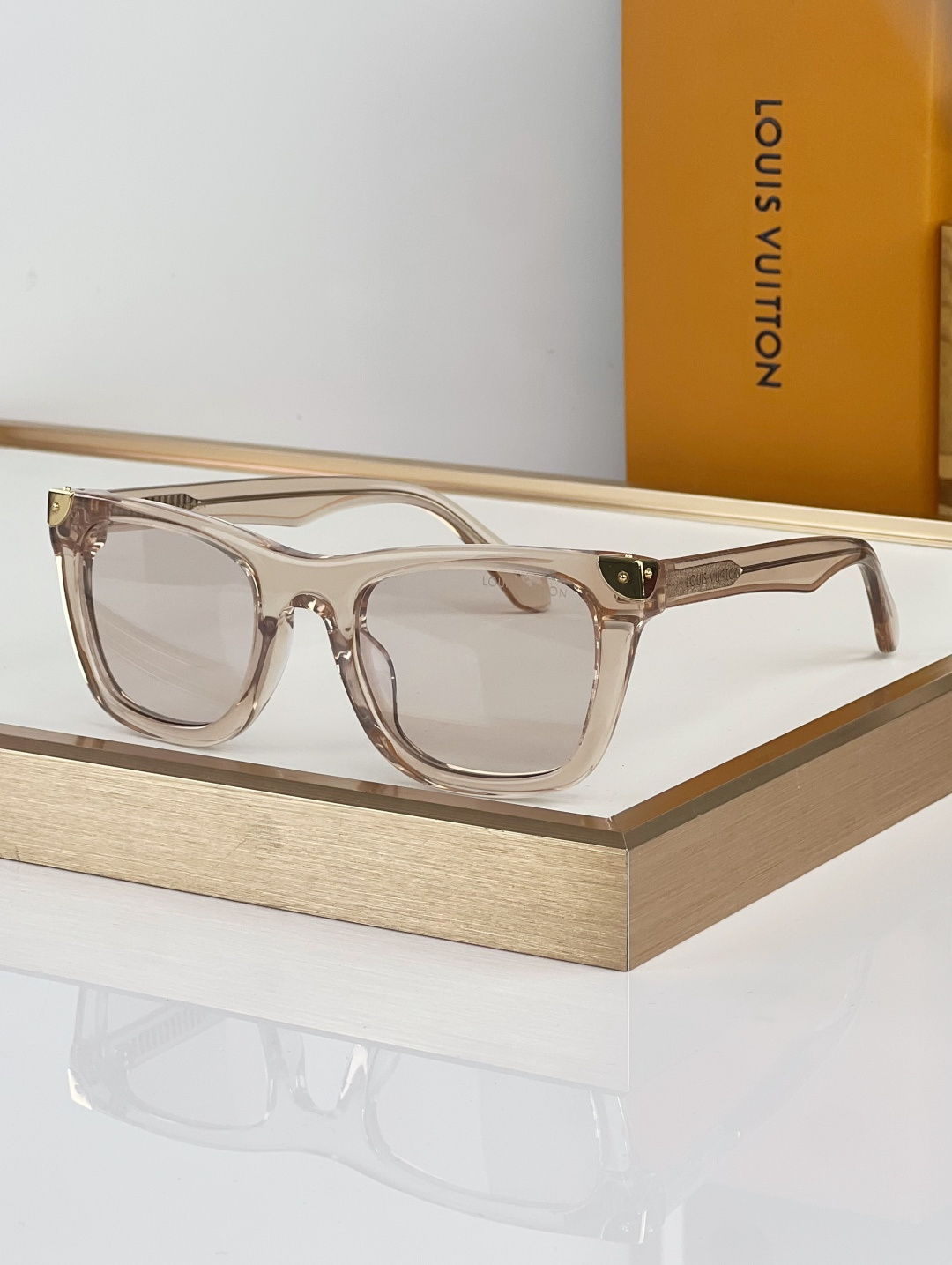 【新商品入荷】Louis Vuitton クラシックブランドサングラス「日常兼用アイウェア」