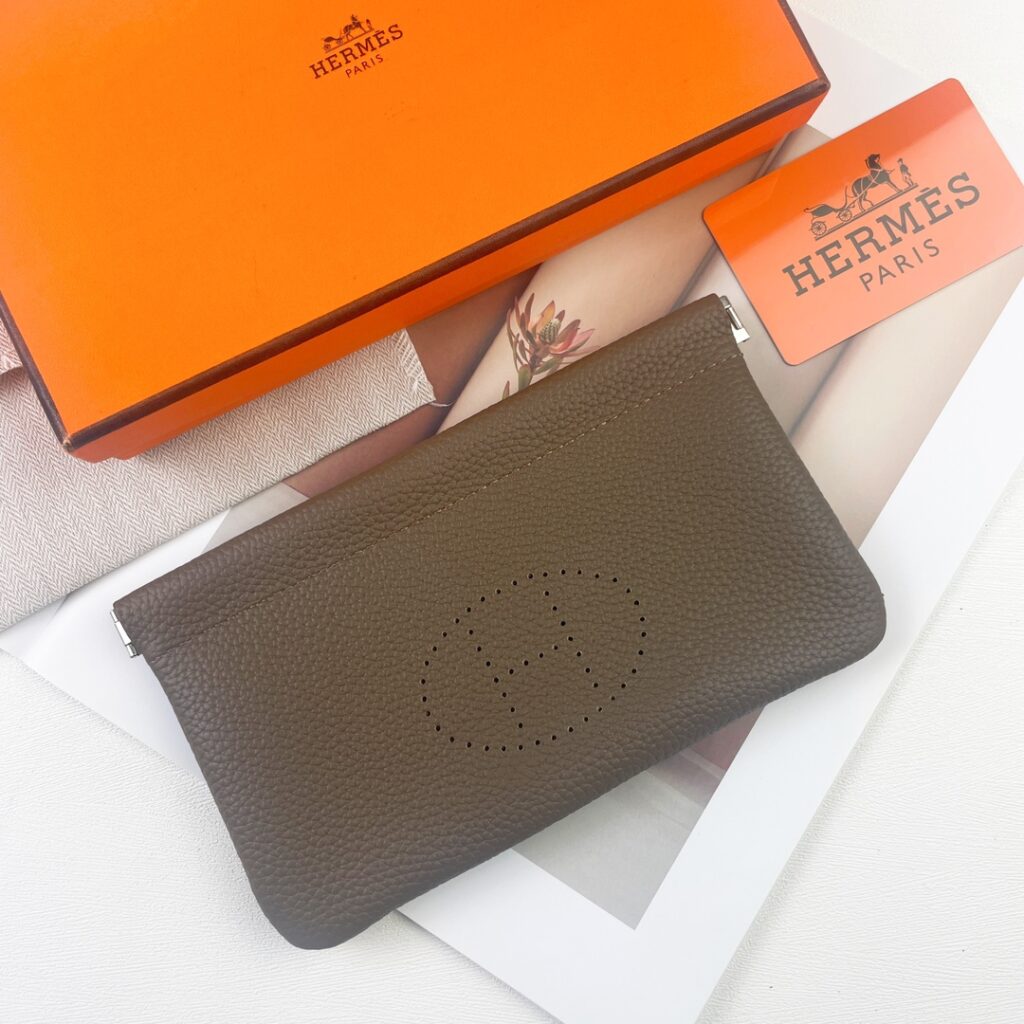 【厳選新入荷】エルメス Evelyne Zip Pouch イヴリンファスナーハンドポーチ「携帯小銭収納レザー小物」
