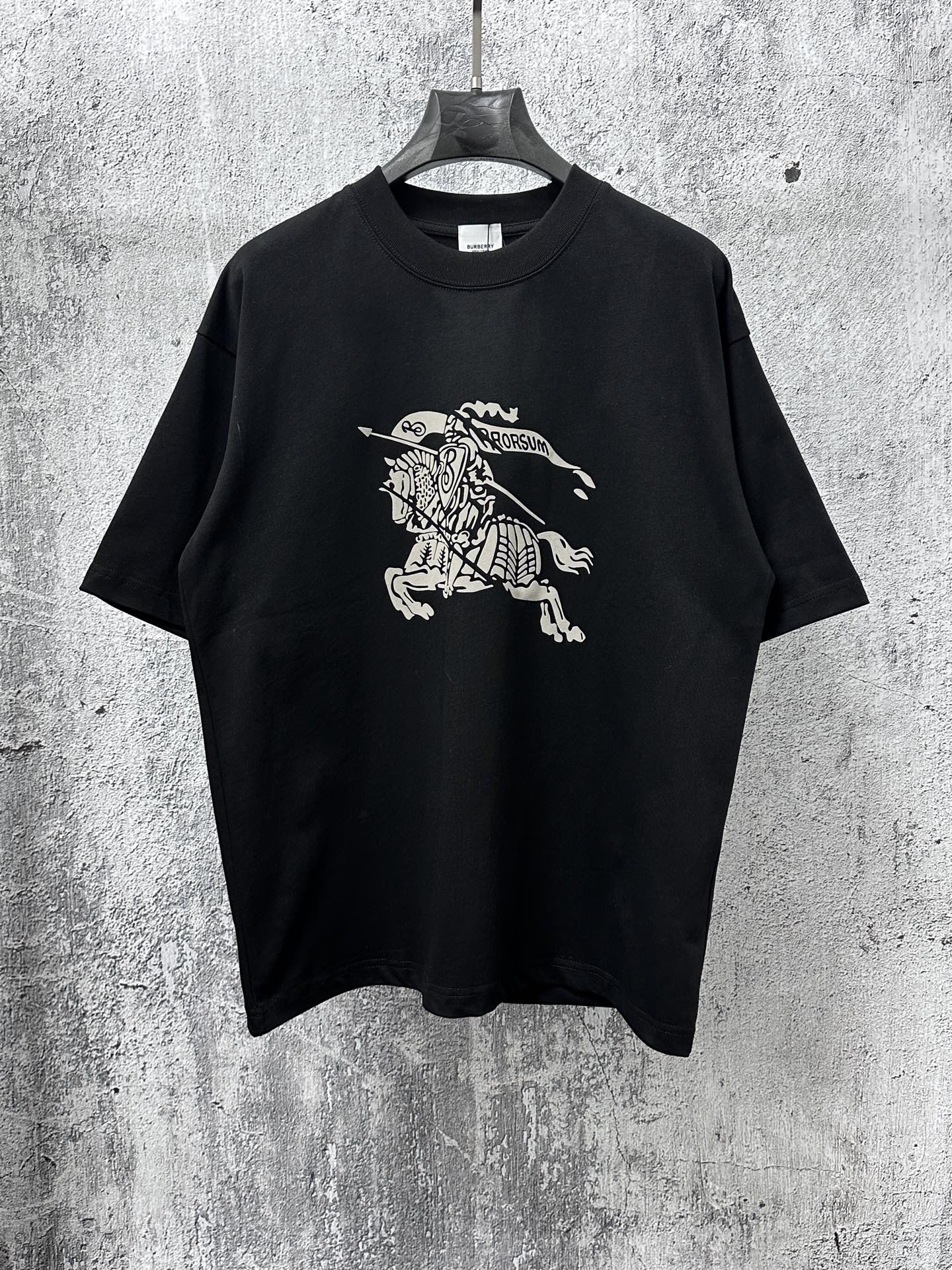 バーバリー「Burberry」 2026年春夏 コレクション Tシャツ