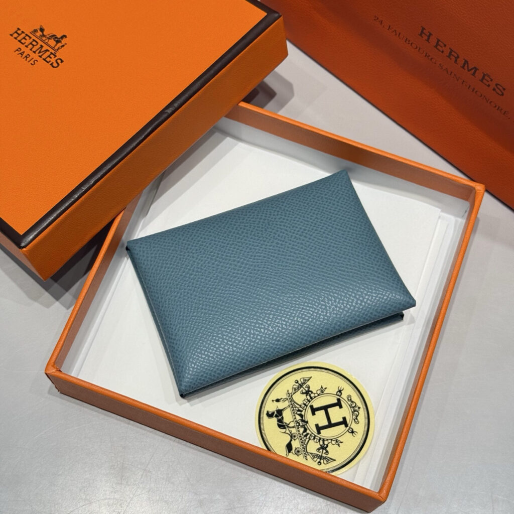 【限定新入荷】エルメス Calvi Duo 二層仕様カードケース「薄型収納」
