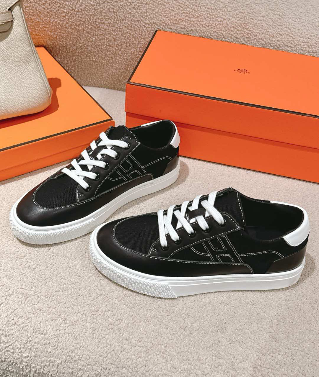 エルメス ディープシリーズ カジュアルスニーカー「Deep sneaker」