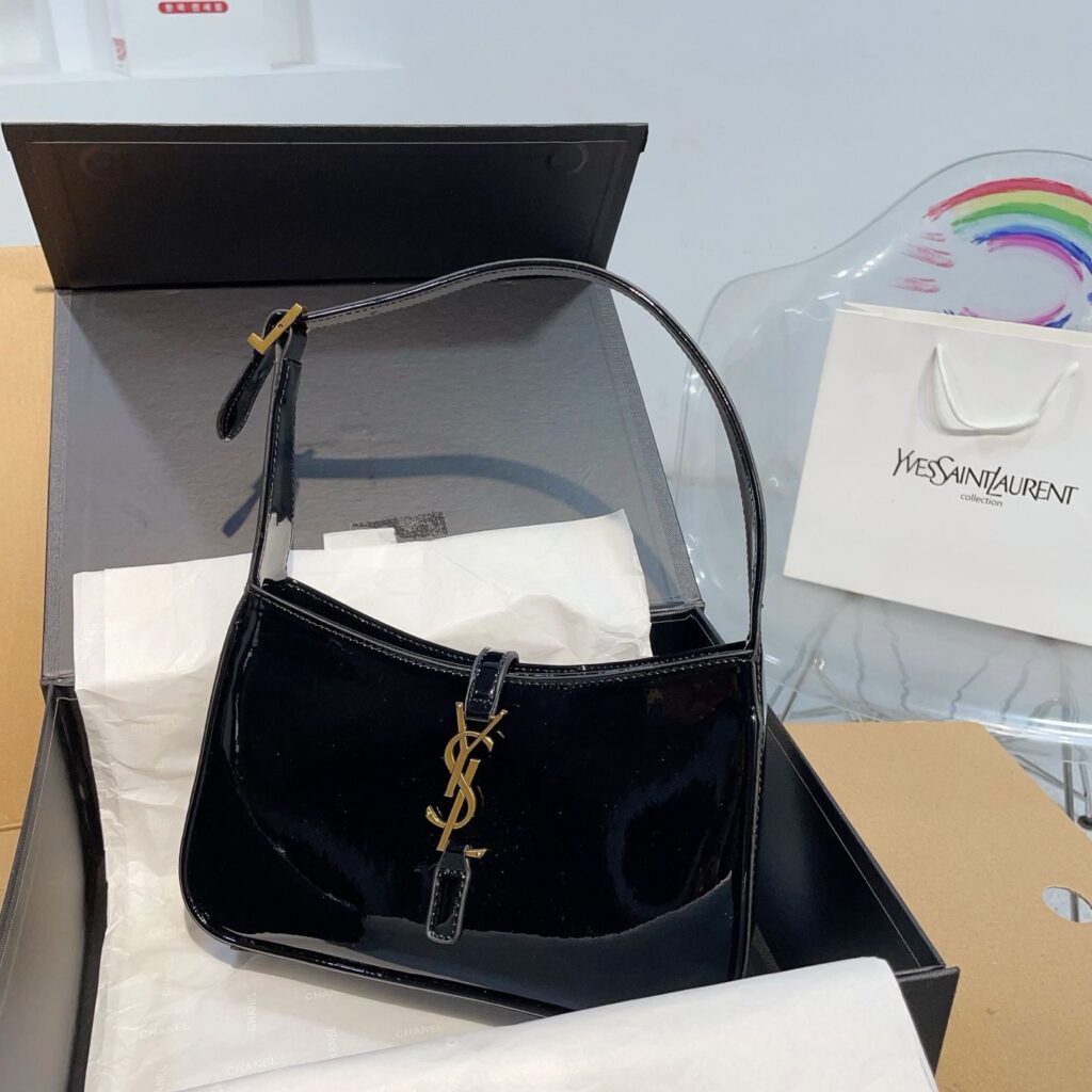 サンローラン「Saint Laurent」アンダーアーム レザーバッグ