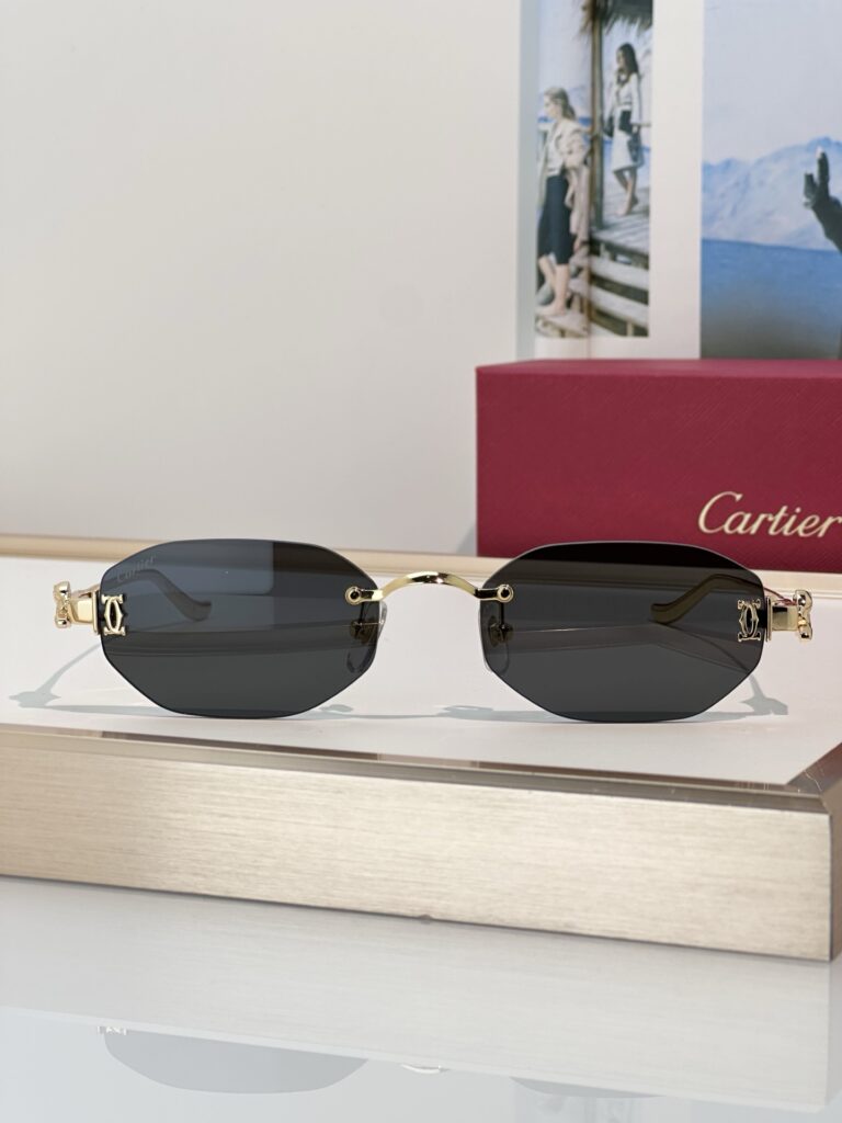 【高級品入庫】Cartier クラシカル貴族風サングラス「上質フレーム」