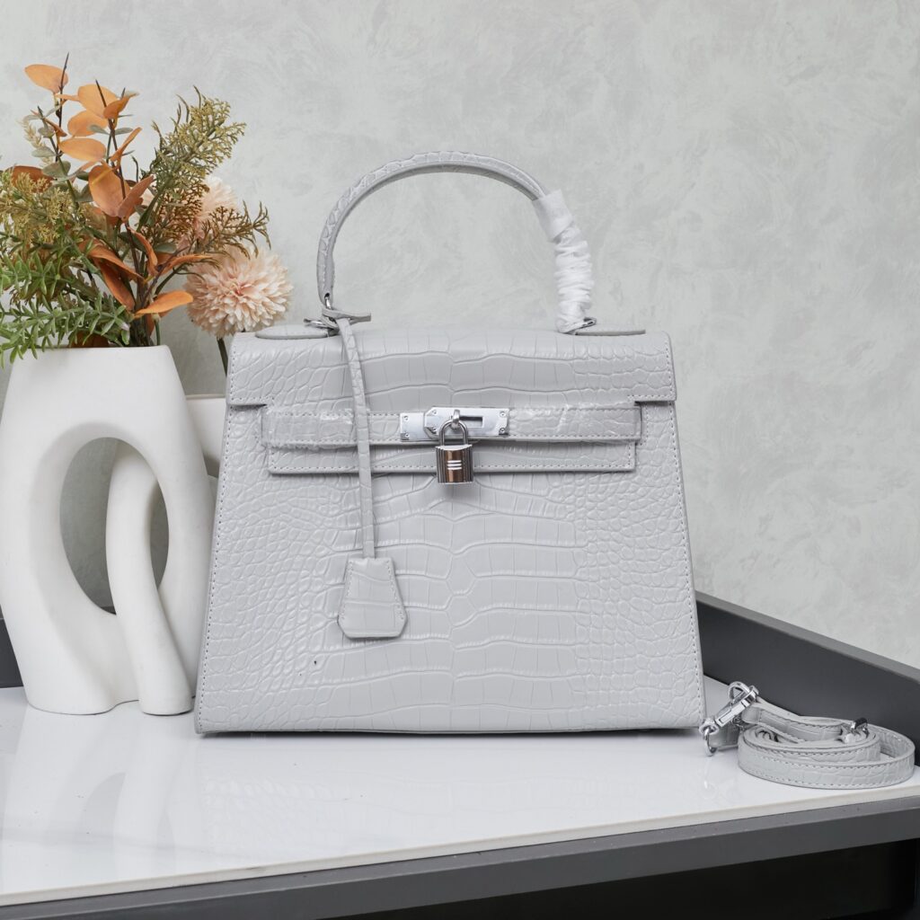 エルメス ケリー 19/25/28 ストーンパターンレザー バッグ「Kelly II Sellier」