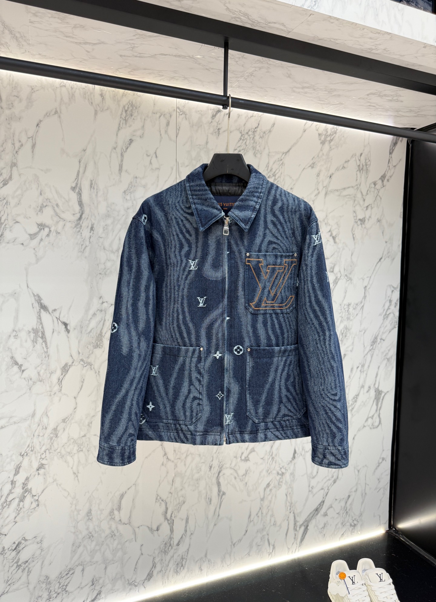 ルイ・ヴィトン「Louis Vuitton」秋冬コレクション ダウンジャケット