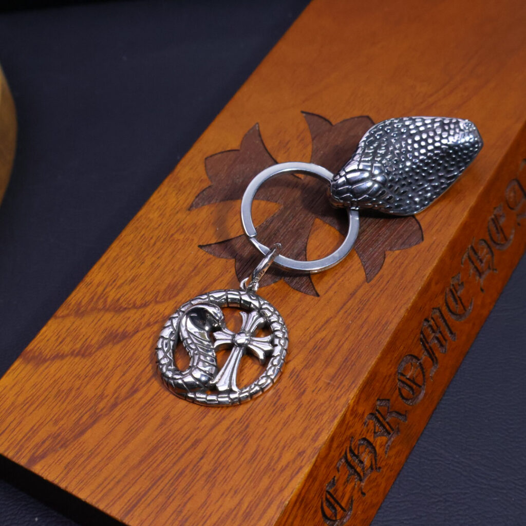 クロムハーツ「Chrome Hearts」キーホルダー＆バッグチャーム - トレンドシンボル