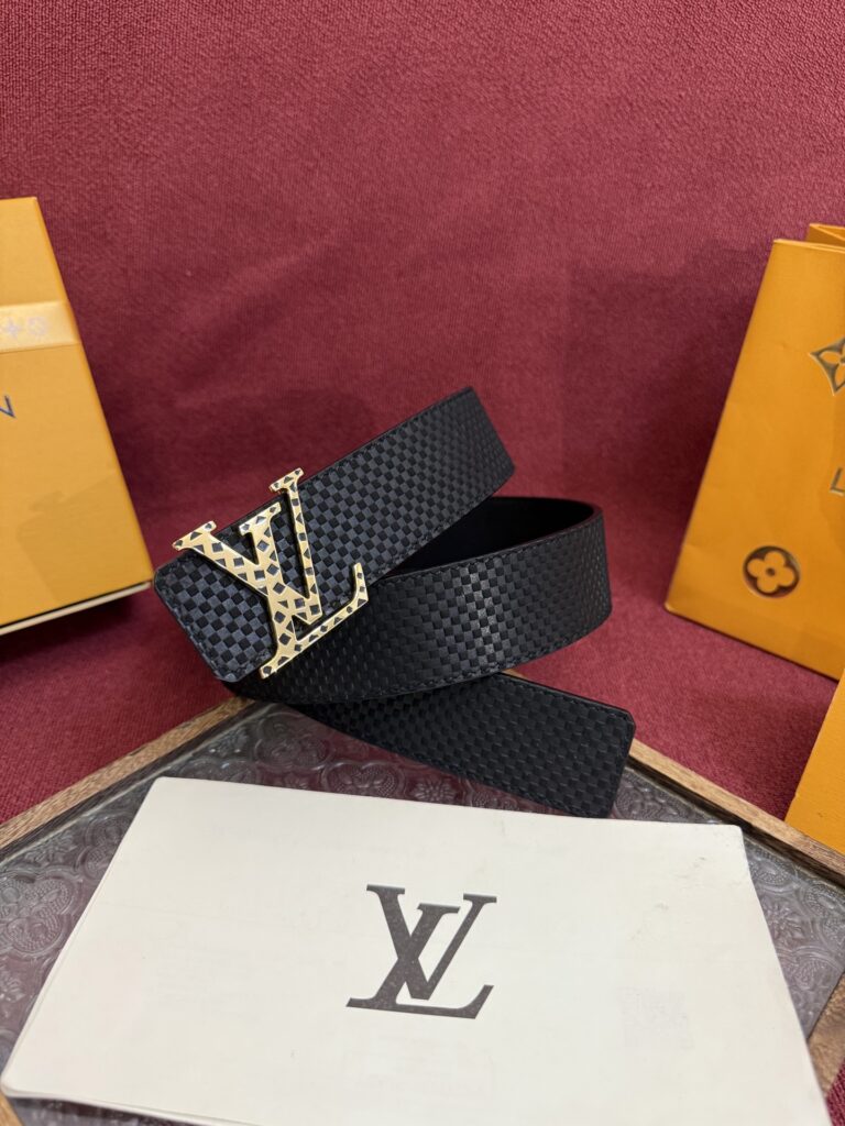 【日本未入荷】ルイヴィトン LV Dimension 両面使いベルト 40mm（全長約 100cm）
