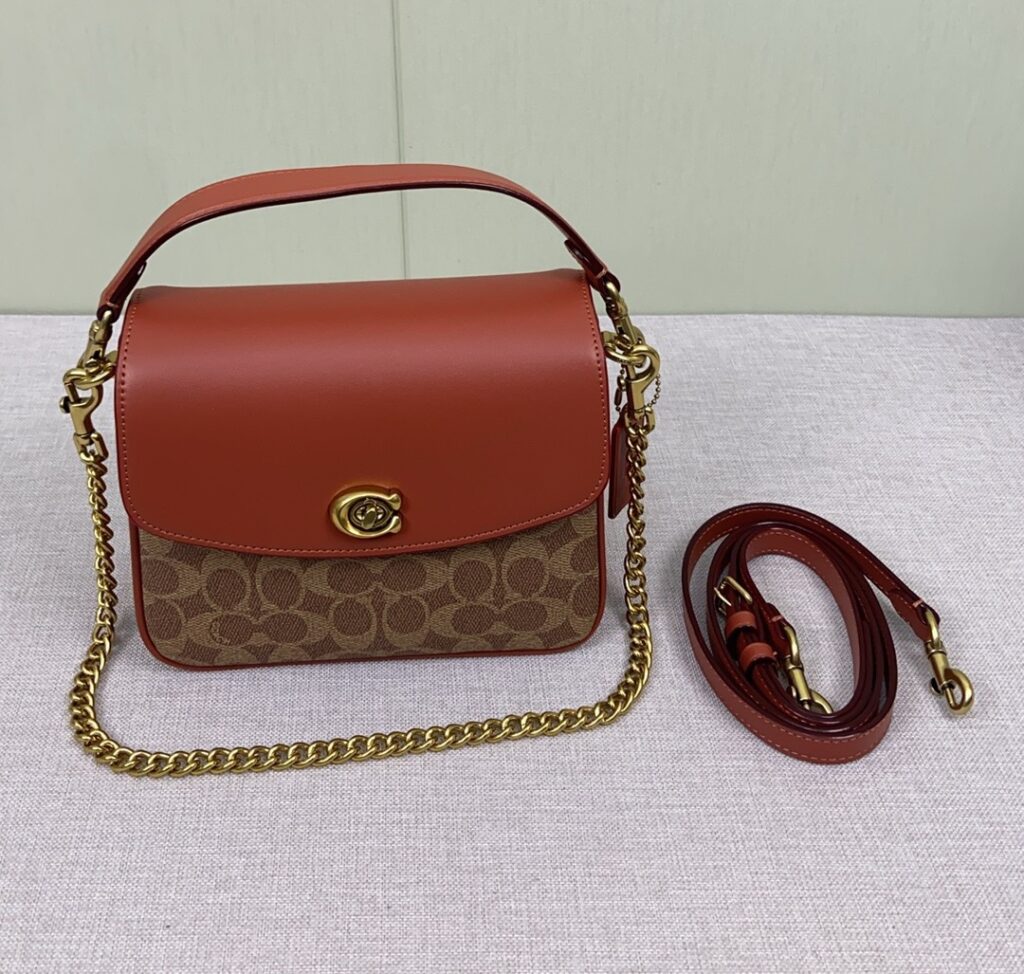 コーチ「Coach」Cassie 19 シリーズ レディース メッセンジャーバッグ