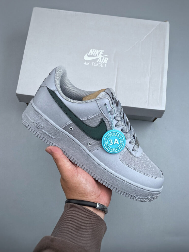ナイキ エア フォース 1 トレンドスニーカー「Nike Air Force 1」