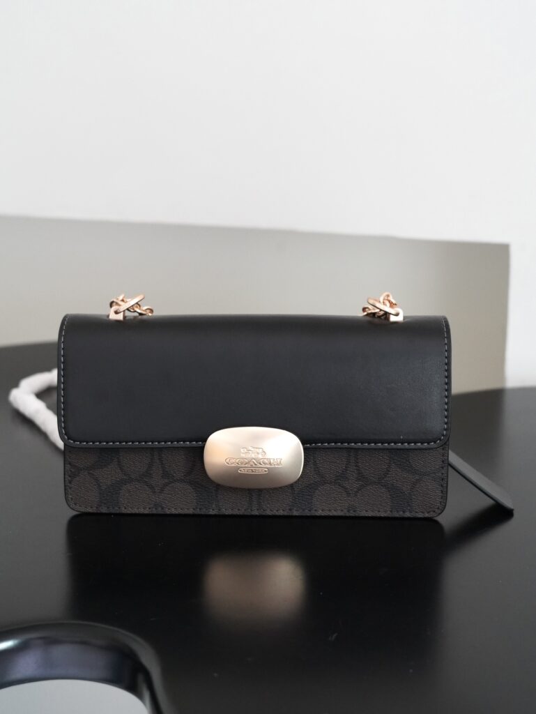 コーチ「Coach」ニューコレクション Eliza チェーンバッグ