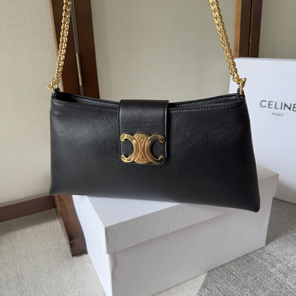 セリーヌ「Celine」TRIOMPHE SOFT シリーズ 牛皮革ハンドバッグ