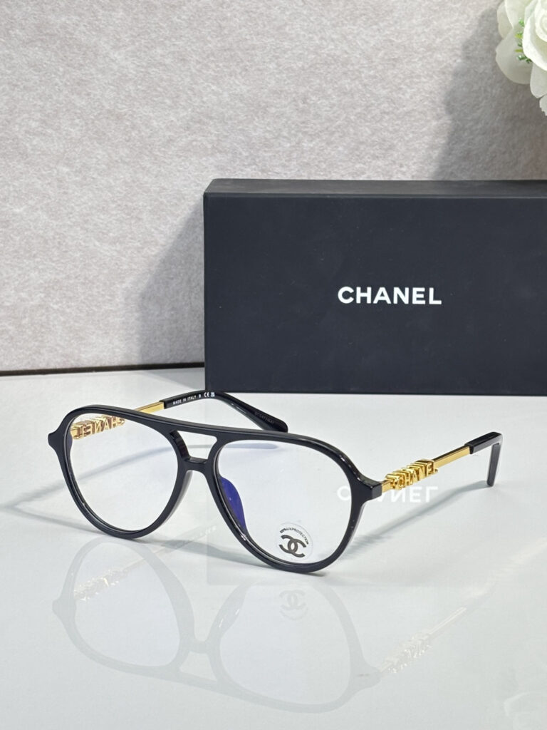 【新作到着】Chanel ハイセンスデザインサングラス「遮光レンズ搭載」
