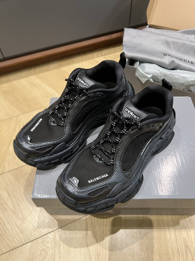 バレンシアガ トリプル S.2 スニーカー「Triple S.2」