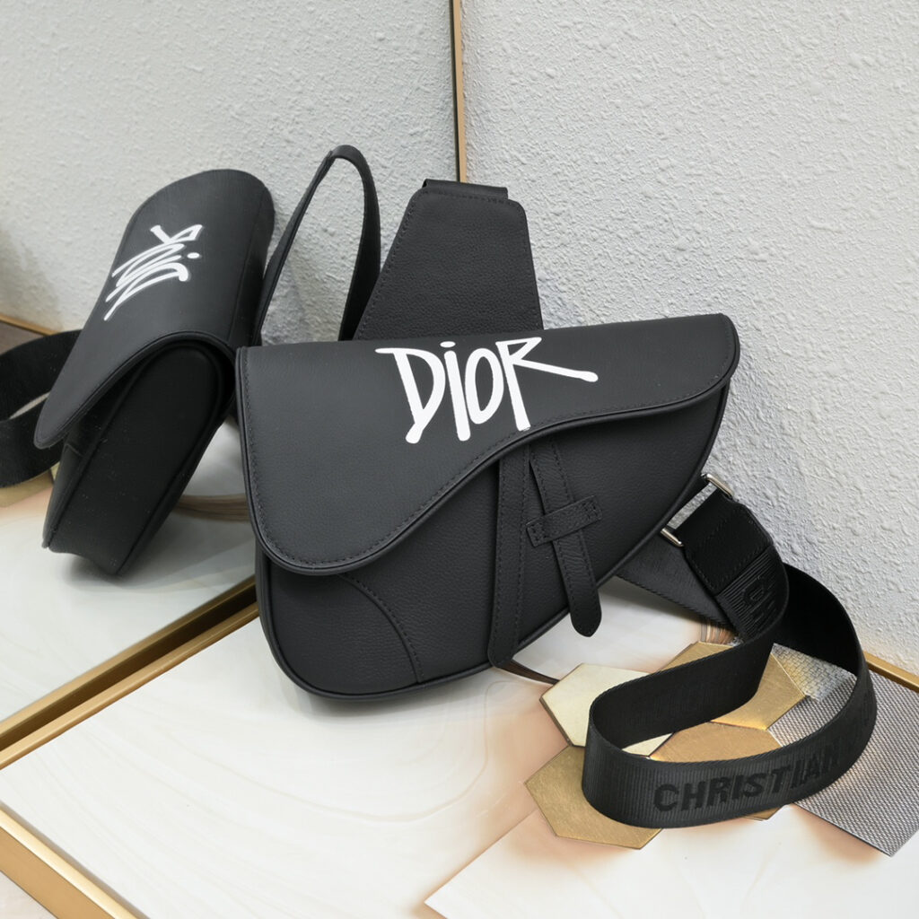 【大人気逸品】 ディオール サドルバッグ「saddle」