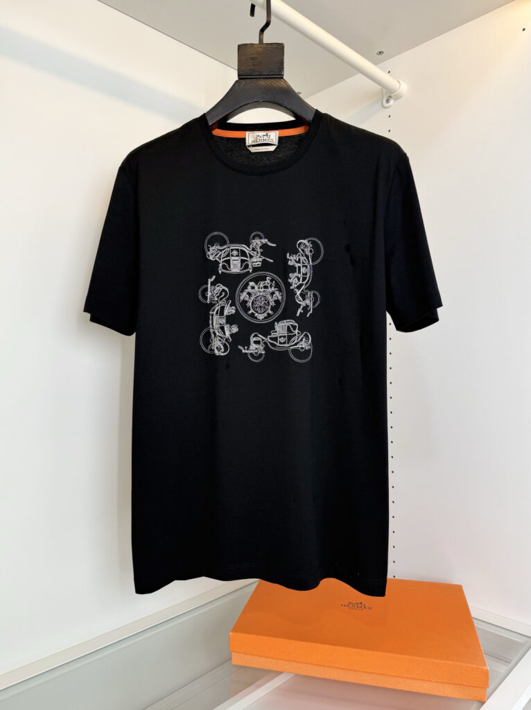 エルメス「Hermès」 クルーネックTシャツ 軽やかな着心地 春夏新作