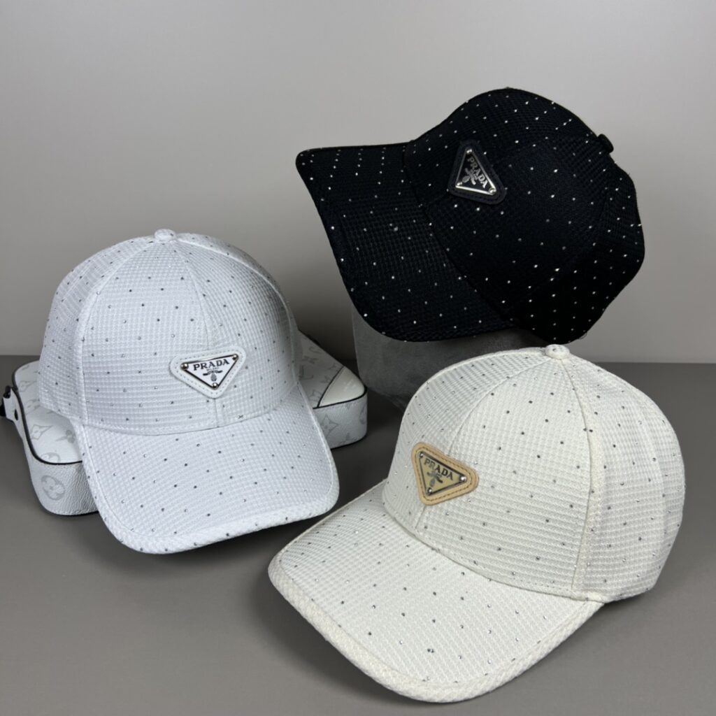 プラダ「Prada」 Re-Nylon Classic Baseball Cap
