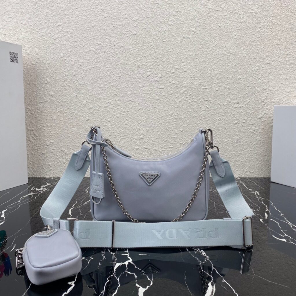 プラダ「Prada」ナイロン ホボ バッグ アンダーアームバッグ