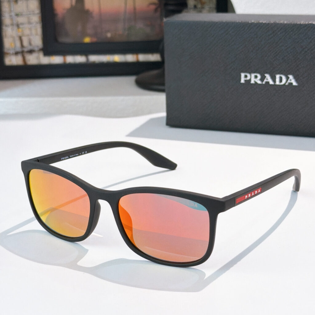 【厳選在庫】Prada ビジネス兼用高級サングラス「全天候遮光」