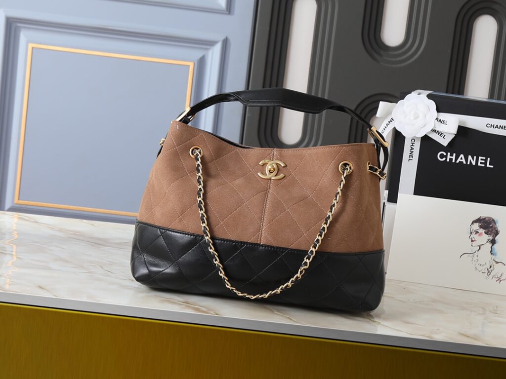 シャネル スモール ショッピングバッグ「Shopping Bag」