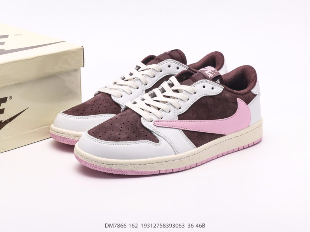 【日本未発売モデル】Travis Scott x Air Jordan 1 Retro Low OG SP スニーカー「Nike コラボモデル」