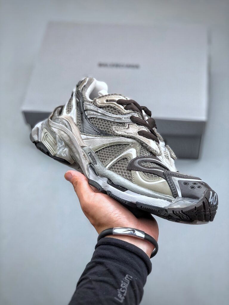 バレンシアガ ランナー スニーカー「Runner Sneaker」