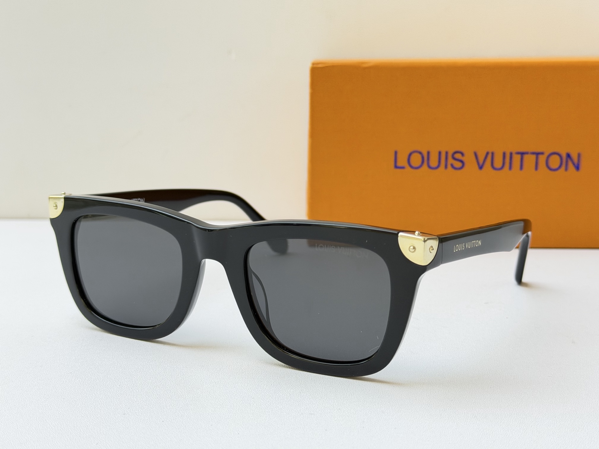 【新商品入荷】Louis Vuitton クラシックブランドサングラス「日常兼用アイウェア」