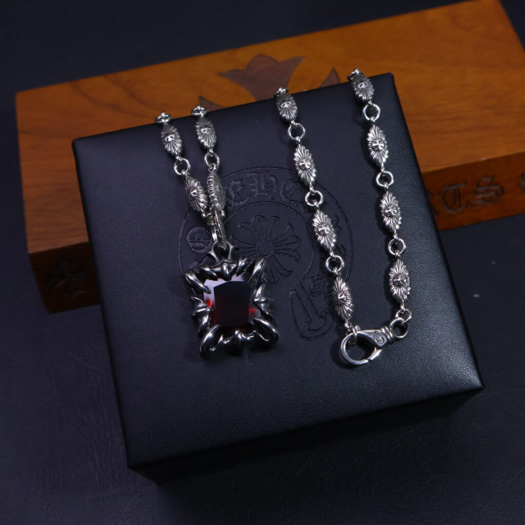 クロムハーツ「Chrome Hearts」チャームペンダント 2026