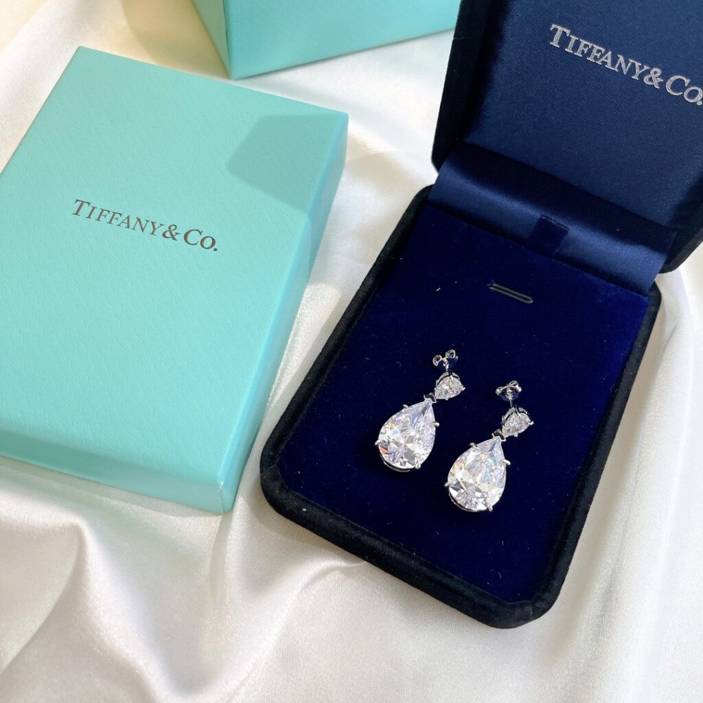 ティファニー「Tiffany & Co.」ティファニー アドバンスト ジュエリー カスタム ウォータードロップ ダイヤモンド イヤリング