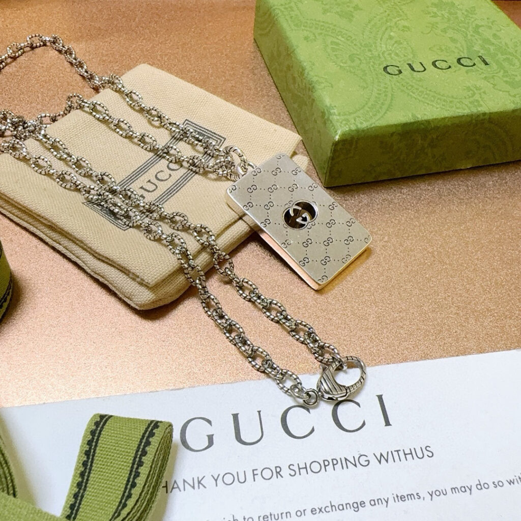 グッチ「Gucci」Anger Forest シルバーネックレス