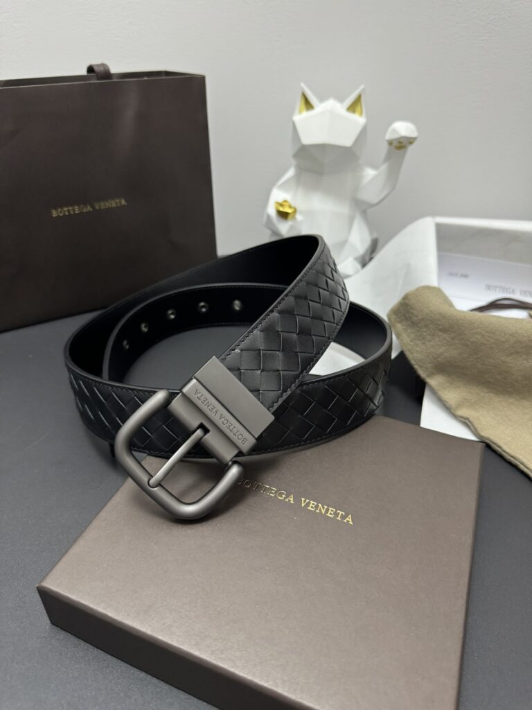 【ブランド品入庫】Bottega Veneta 上質素材ラグジュアリーベルト「全長約 100cm」