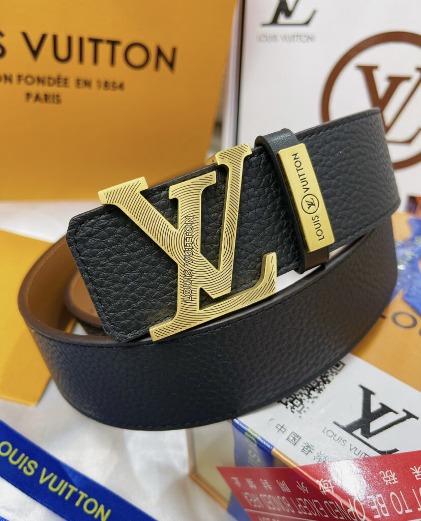 【新商品入荷】Louis Vuitton クラシックハイクオリティベルト「全長約 100cm」