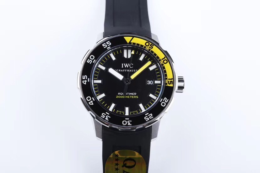 アイ・ダブリュー・シー「IWC」 アクアタイマー 44mm ダイバーズウォッチ