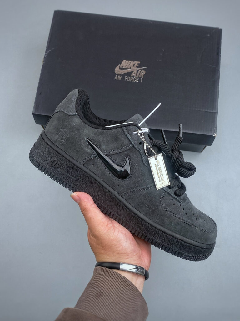 ナイキ エア フォース 1 トレンドスニーカー「Nike Air Force 1」