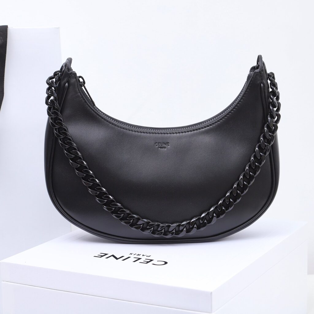セリーヌ「Celine」AVA レザー ショルダーバッグ