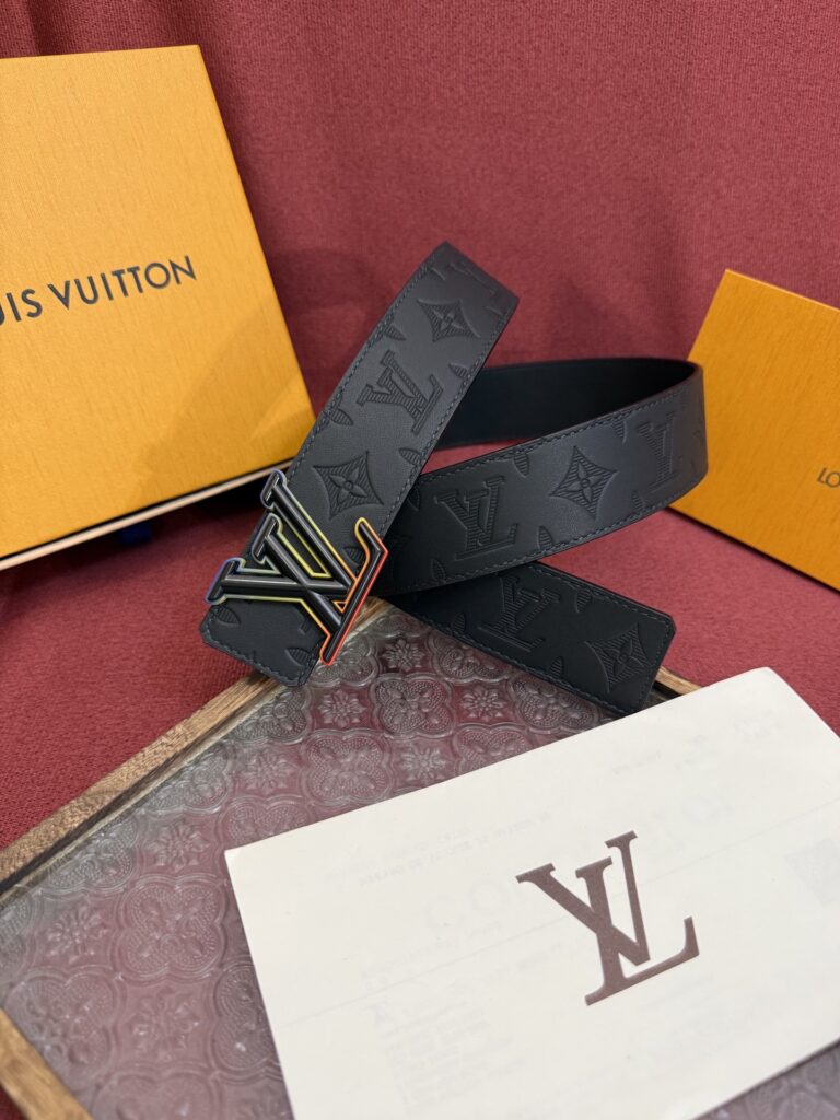 【日本未入荷】ルイヴィトン LV Dimension 両面使いベルト 40mm(全長約 100cm)